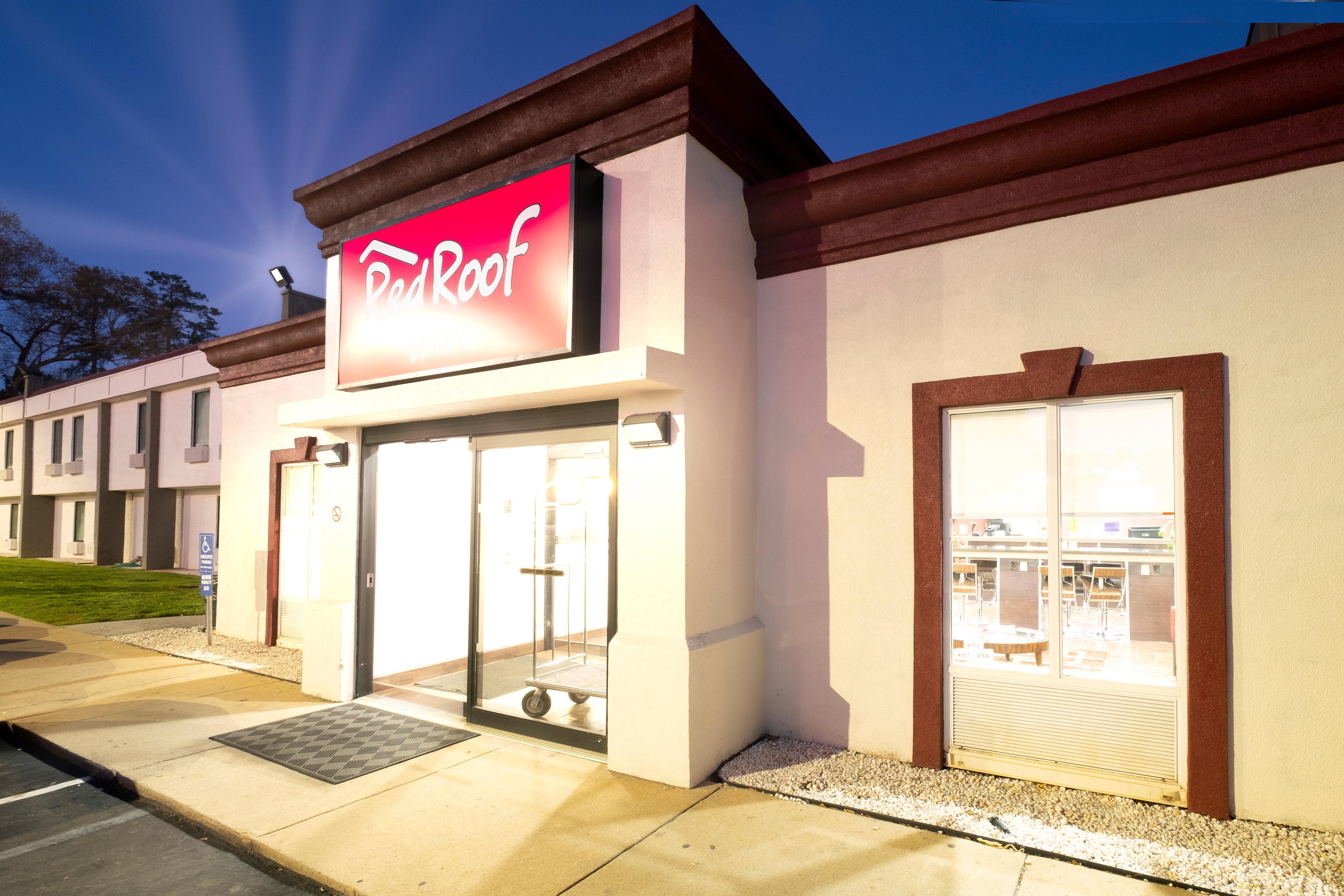 Red Roof Inn Raleigh North-Crabtree Mall-Lenovo Center Exterior foto