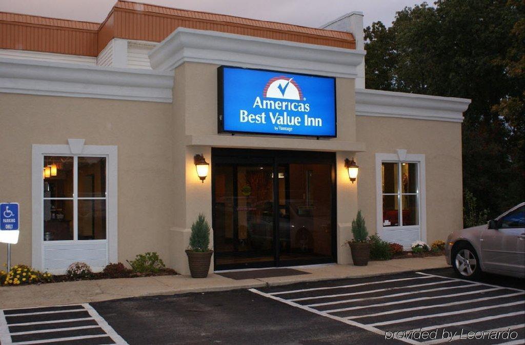 Red Roof Inn Raleigh North-Crabtree Mall-Lenovo Center Exterior foto